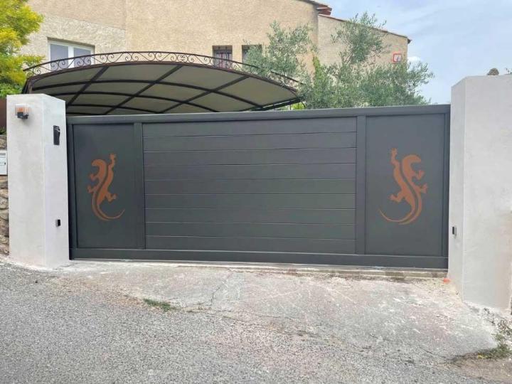 Services de menuiserie en pvc, alu Volx