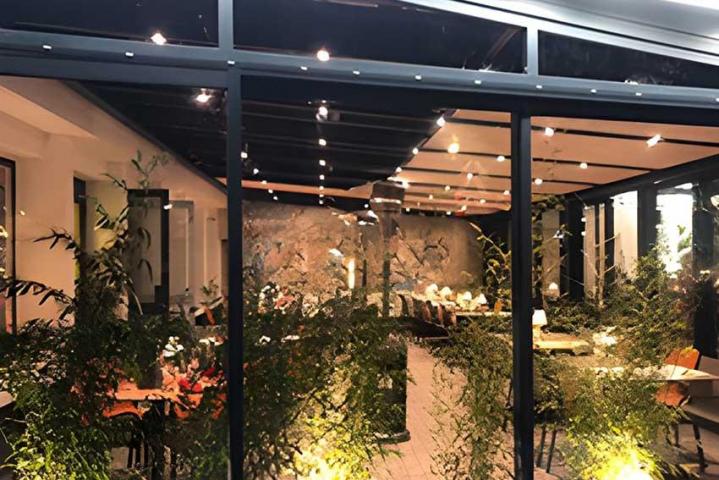 L’entreprise Adamo Métallerie Automatisme vous propose ses services pour la conception de menuiserie en pvc, en alu et en acier à Volx